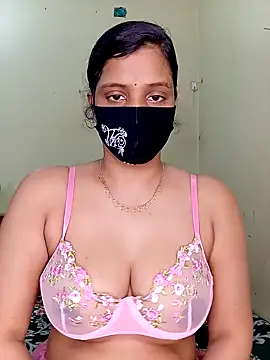 Rose-luckey online show from 12-04-25, 12:36