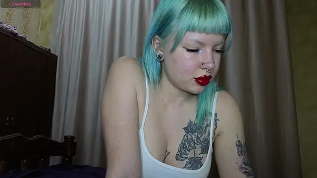 Snapshot of ritaluvswine chatting on 11-14-25, 01:26 ritaluvswine online show from 11-14-25, 01:26