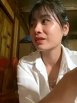 Snapshot of One-nice chatting on 09-26-25, 01:42 One-nice online show from 09-26-25, 01:42