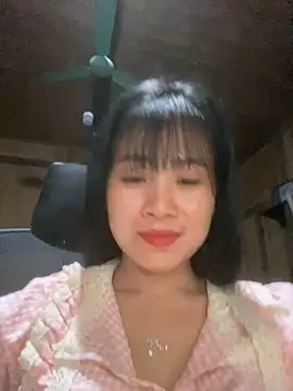 Snapshot of One-nice chatting on 10-05-25, 02:26 One-nice online show from 10-05-25, 02:26