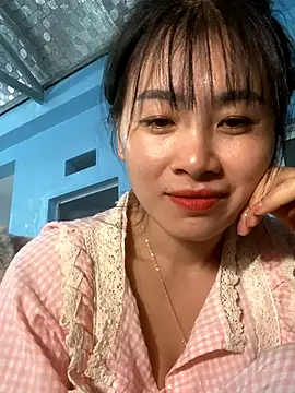 Snapshot of One-nice chatting on 11-02-25, 03:31 One-nice online show from 11-02-25, 03:31