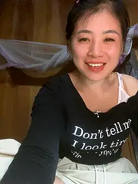 Snapshot of One-nice chatting on 11-03-25, 01:12 One-nice online show from 11-03-25, 01:12