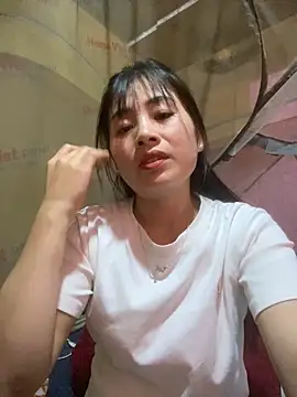 Snapshot of One-nice chatting on 11-13-25, 08:35 One-nice online show from 11-13-25, 08:35