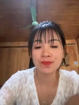 Snapshot of One-nice chatting on 11-14-25, 05:06 One-nice online show from 11-14-25, 05:06