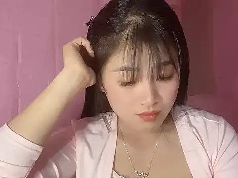 Snapshot of One-nice chatting on 12-05-25, 02:03 One-nice online show from 12-05-25, 02:03