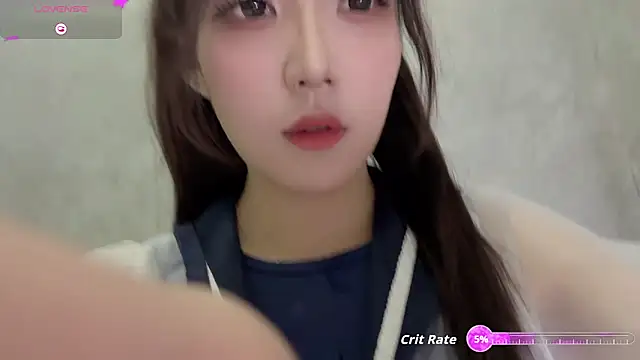 Snapshot of Yaya--728 chatting on 09-20-25, 12:28 Yaya--728 online show from 09-20-25, 12:28