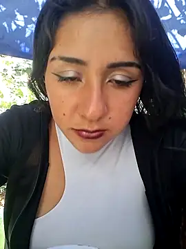 Snapshot of CAROLINE__07 chatting on 09-25-25, 04:21 CAROLINE  07 online show from 09-25-25, 04:21