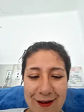 Snapshot of CAROLINE__07 chatting on 10-09-25, 07:01 CAROLINE  07 online show from 10-09-25, 07:01