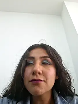 Snapshot of CAROLINE__07 chatting on 12-05-25, 02:14 CAROLINE 07 online show from 12-05-25, 02:14