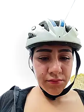 CAROLINE  07 online show from 04-23-26, 12:15