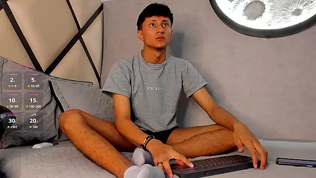 Snapshot of _Leohot_ chatting on 09-12-25, 03:17 Leohot online show from 09-12-25, 03:17