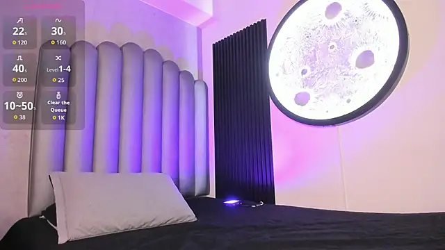 Snapshot of _Leohot_ chatting on 10-21-25, 03:29 Leohot online show from 10-21-25, 03:29