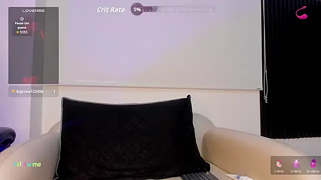 Snapshot of _Leohot_ chatting on 10-28-25, 03:36 Leohot online show from 10-28-25, 03:36