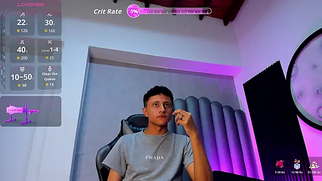 Snapshot of _Leohot_ chatting on 11-09-25, 03:38 Leohot online show from 11-09-25, 03:38