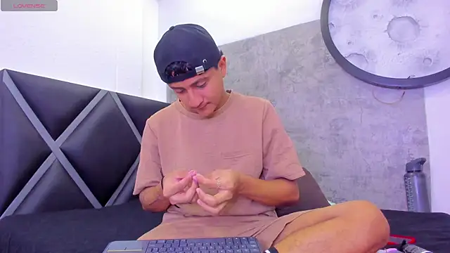  Leohot  online show from 04-14-26, 03:12