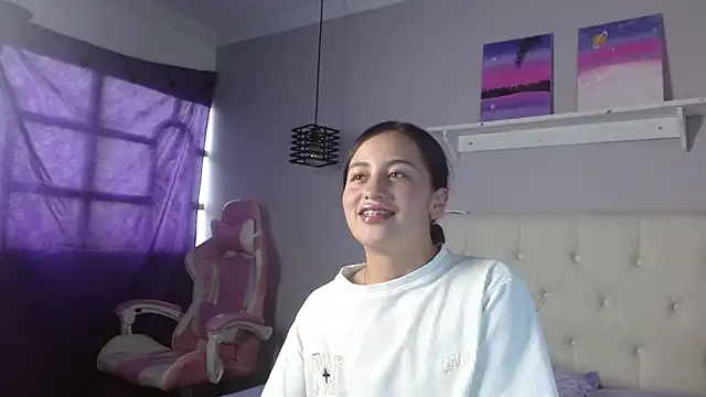 Zaaida  online show from 09-17-25, 03:24