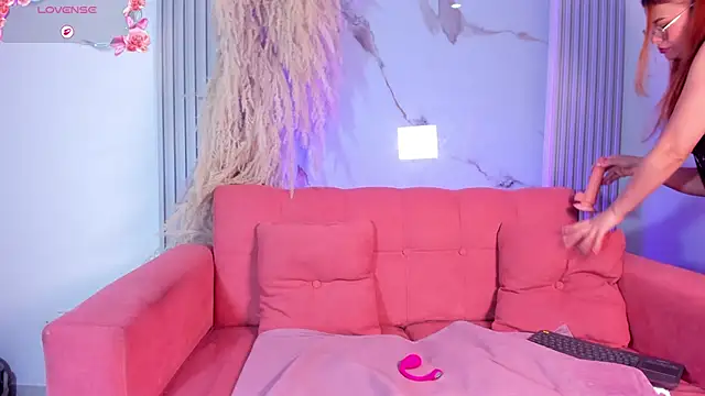 Snapshot of ivonyMiller chatting on 11-10-25, 09:14 ivonyMiller online show from 11-10-25, 09:14