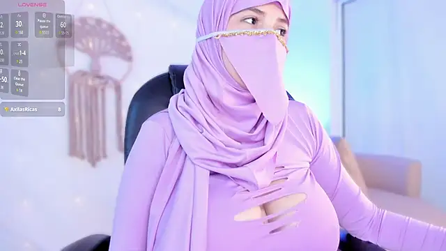 salma isawwii online show from 11-13-25, 03:33