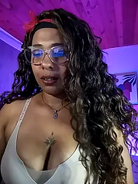 IVONNE COLLINS33 online show from 03-02-26, 11:44