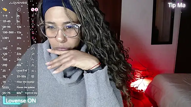 IVONNE COLLINS33 online show from 03-19-26, 12:25