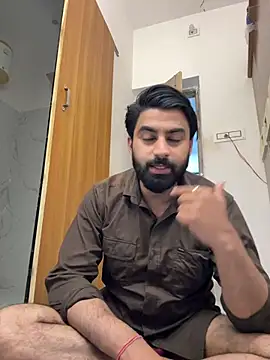 Snapshot of hottestboy03 chatting on 03-18-26, 10:29 hottestboy03 online show from 03-18-26, 10:29