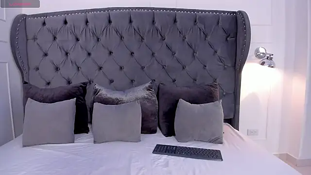 Snapshot of scarlett_buunny chatting on 09-26-25, 10:58 scarlett buunny online show from 09-26-25, 10:58