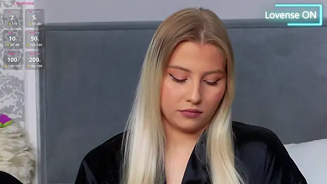 Snapshot of Amy_mit chatting on 09-25-25, 10:19 Amy mit online show from 09-25-25, 10:19