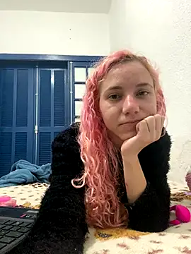 Snapshot of Bruna551 chatting on 09-09-25, 04:34 Bruna551 online show from 09-09-25, 04:34