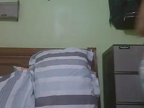 Snapshot of Sexyjenny4u chatting on 05-18-26, 08:47 Sexyjenny4u online show from 05-18-26, 08:47