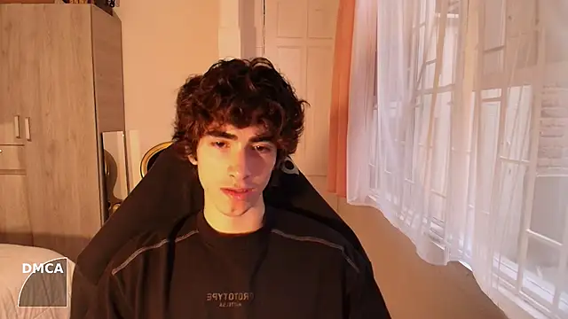 Nude Boy18 online show from 09-27-25, 10:15