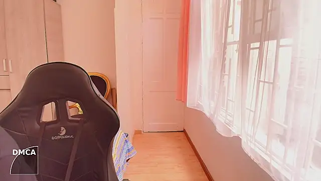 Nude Boy18 online show from 10-05-25, 08:29