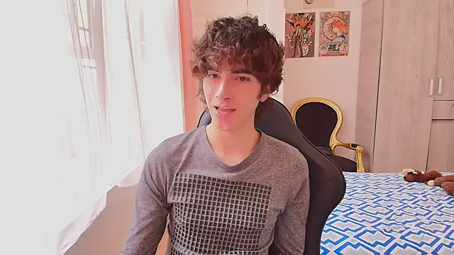 Nude Boy18 online show from 10-27-25, 03:16