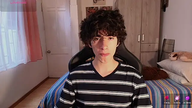 Nude Boy18 online show from 04-12-26, 08:58