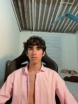 Nude Boy18 online show from 06-10-26, 05:28