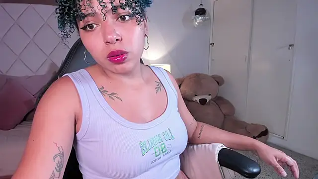 Snapshot of momo_ayasse chatting on 11-10-25, 09:58 momo ayasse online show from 11-10-25, 09:58