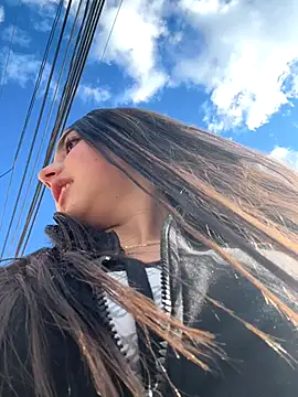 Dulce 1408 online show from 11-17-25, 09:09