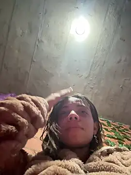 yumi hanna online show from 02-17-26, 04:31