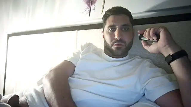 Snapshot of JPFABISEXXX chatting on 11-15-25, 03:30 JPFABISEXXX online show from 11-15-25, 03:30