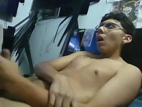 Snapshot of snopgz chatting on 10-05-25, 05:50 snopgz online show from 10-05-25, 05:50