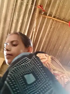 Snapshot of Joshi_Love143 chatting on 09-18-25, 05:31 Joshi Love143 online show from 09-18-25, 05:31