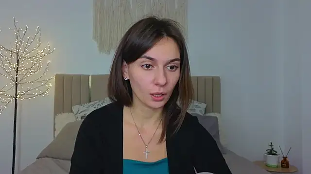 Snapshot of Little_mia__ chatting on 12-02-25, 10:38 Little mia online show from 12-02-25, 10:38