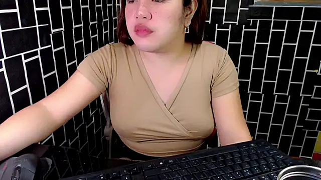 xUrDreamSlutWhore online show from 09-15-25, 06:08