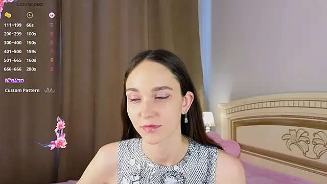 Snapshot of SoftieDream chatting on 09-12-25, 08:14 SoftieDream online show from 09-12-25, 08:14