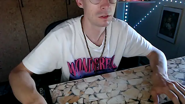 Snapshot of sakiramissy chatting on 09-19-25, 11:55 sakiramissy online show from 09-19-25, 11:55