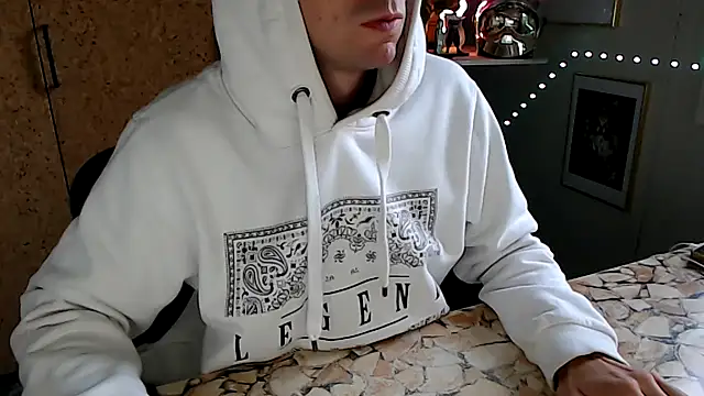 Snapshot of sakiramissy chatting on 11-07-25, 03:01 sakiramissy online show from 11-07-25, 03:01