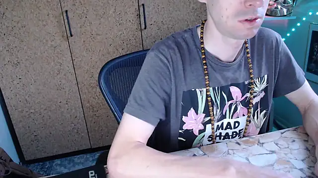 Snapshot of sakiramissy chatting on 12-16-25, 07:46 sakiramissy online show from 12-16-25, 07:46