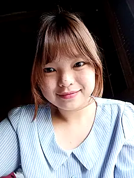 XoiXoi232 online show from 10-17-25, 11:29