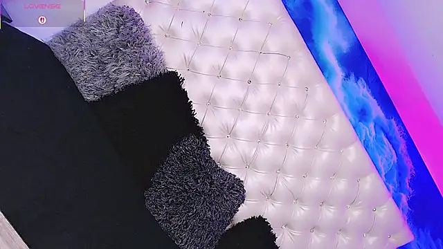 Snapshot of Milla_Star_ chatting on 11-03-25, 11:33 Milla Star online show from 11-03-25, 11:33