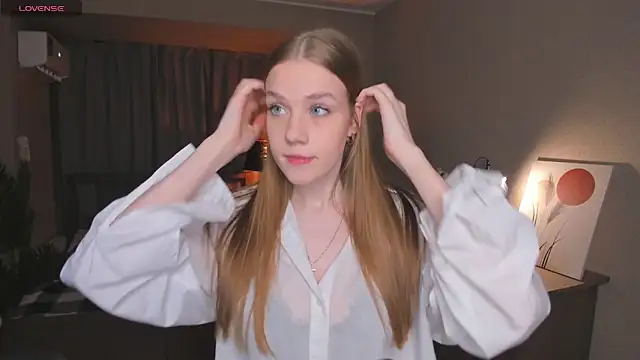 OdellaFrake online show from 10-10-25, 07:35