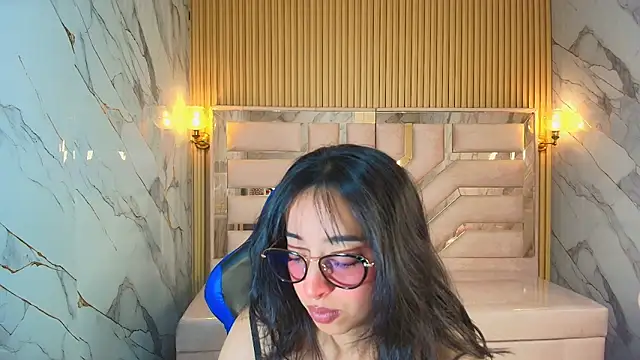 zoe r  online show from 11-29-25, 03:20